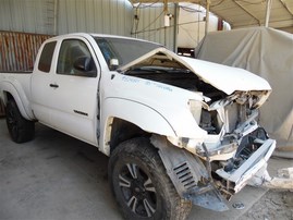 2015 Toyota Tacoma White Extended Cab 2.7L AT 2WD #Z24721